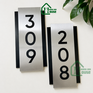 biển số phòng inox xước