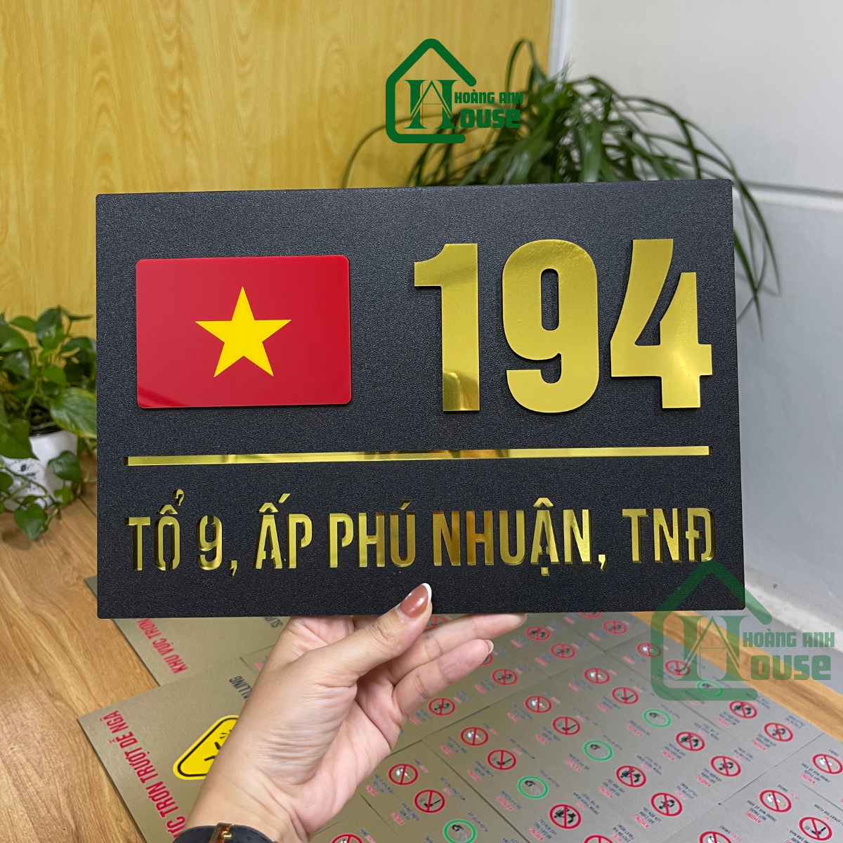 Top 10 Mẫu Biển Số Nhà Hình Lá Cờ Việt Nam 