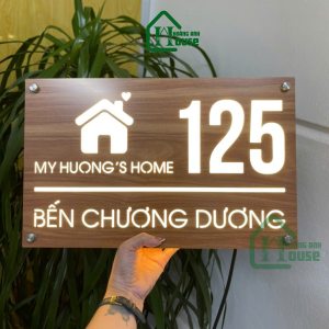 biển số nhà sáng đèn mica vân gỗ