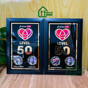 Bảng tim đội tiktok nền trơn