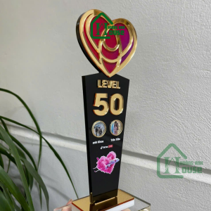 cup tiktok quà tặng tim đội nổi bật