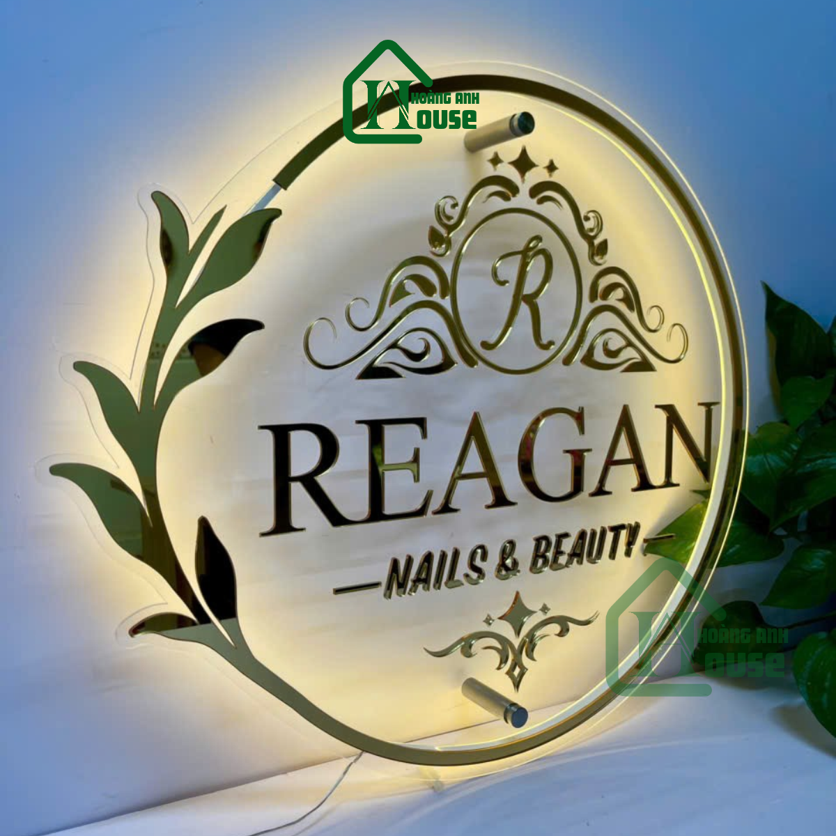 gia công Biển hiệu Logo Nails & Beauty